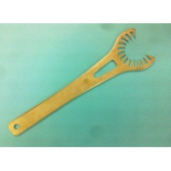 LLAVE UTIL PARA TUERCA DE ESCAPE DUCATI